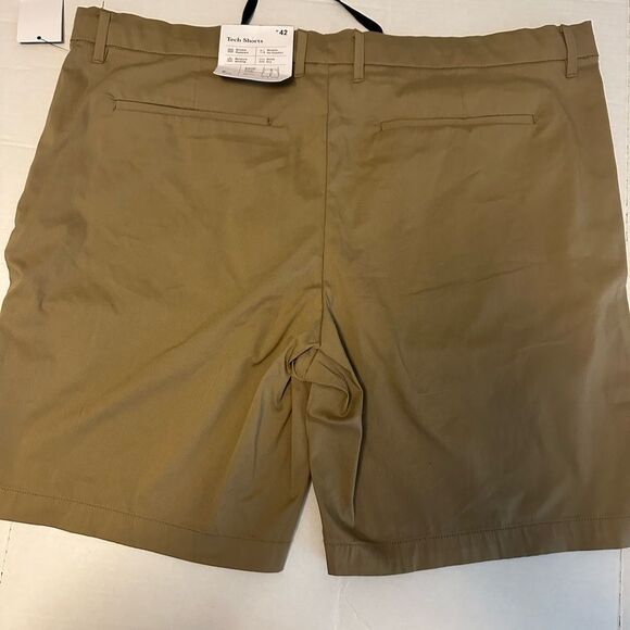 NWT Goodfellow Co Shorts Men Size 42 Khaki Tech Shorts - Picture 1 of 10